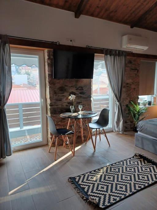 Luxury Apartment With Balcony Mytilene Exterior foto